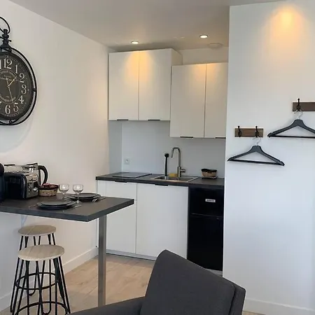 Le petit loft - Studio - WIFI - Coeur de ville - Parking Pont-lʼAbbé Extérieur photo