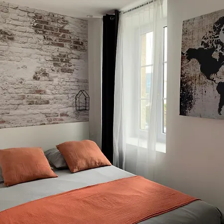 Le petit loft - Studio - WIFI - Coeur de ville - Parking Pont-lʼAbbé Extérieur photo